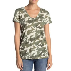 New Susina Women's Green Camo V-Neck T-Shirt